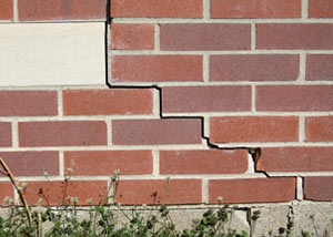 a foundation wall crack on a Houston home.
